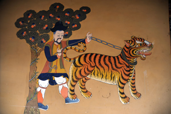 Paro Dzong - tiger on a chain