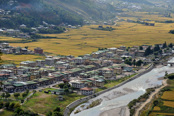 Downtown Paro, only a few streets wide and not even 1 km long