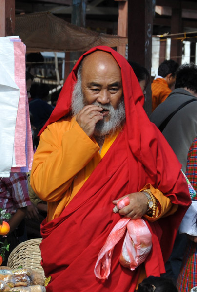 Munching Monk, Paro