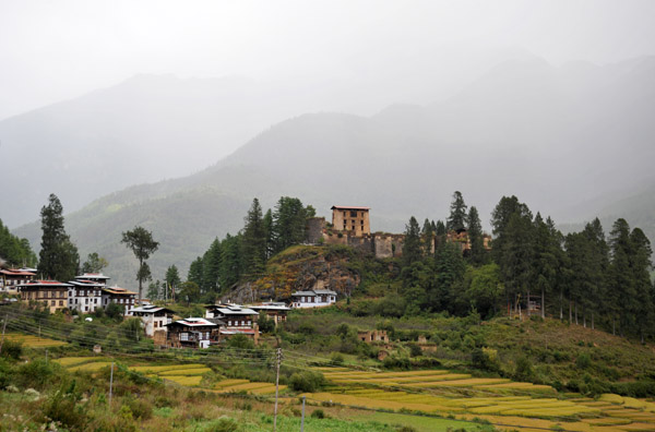 Drukgyel Dzong, 11km northwest of Paro, was built in 1649