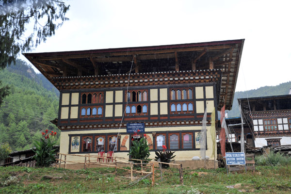 Eastern Textile and Handicraft, Drukgyel Dzong