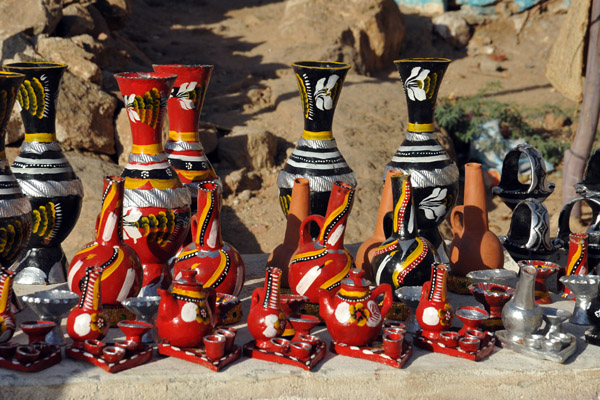 Painted pottery for tourists, Toteil