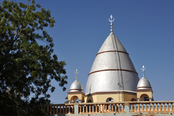 The British finally allowed the Sudanese to rebuilt the Tomb of the Mahdi in 1947