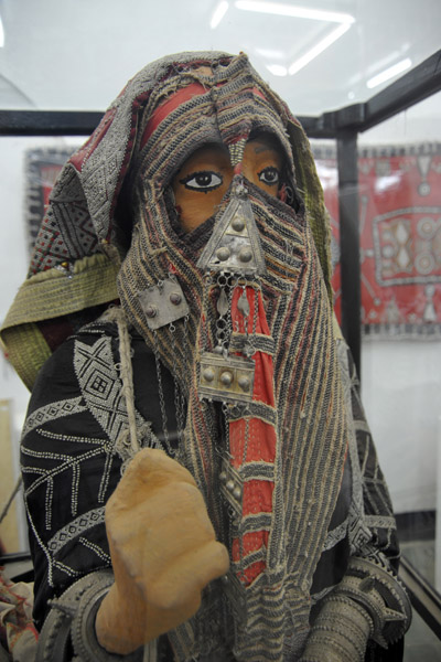 Female dress of the Rashaida Arabs, Kassala area