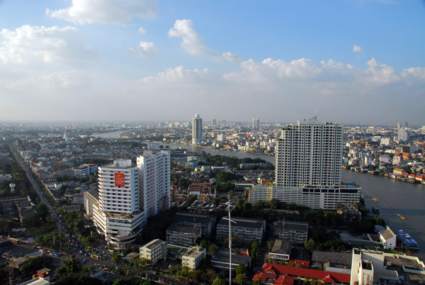 View north from the Millennium Hilton, Baan Chaophraya