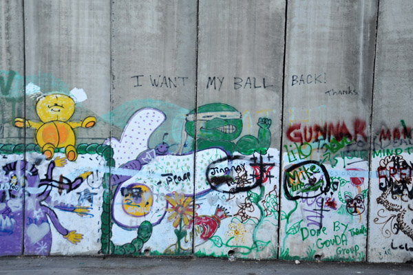 West Bank Separation Wall graffiti - I want my ball back! Thanks