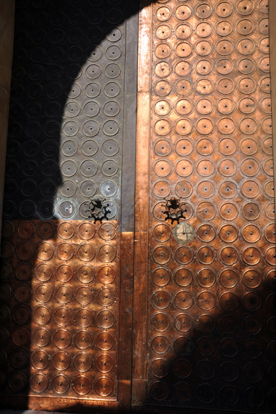 Copper plating of the eastern door to the Dome of the Rock