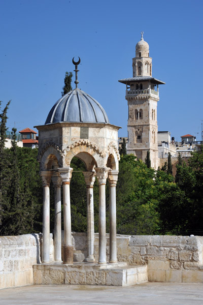 Summer pulpit (Ottoman, 14th C.) with Ghawanima Minaret