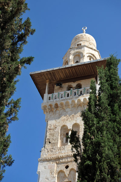 The Ghawanima Minaret may be connected to the Al-Omariyeh College