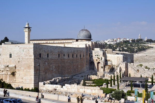 The Jerusalem Archaeological Park south of Temple Mount