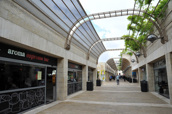 Mamilla Mall pedestrian zone leading away from Jaffa Gate into West Jerusalem