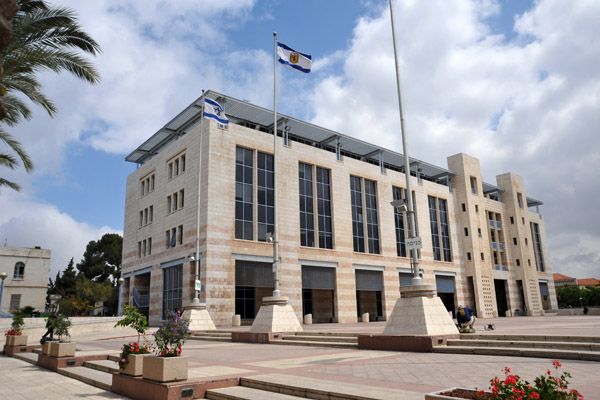 Jerusalem City Hall, Safra Square