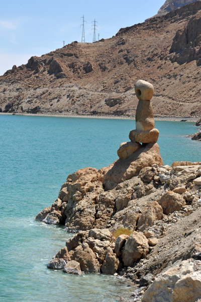 Stone sculpture along the shore north of En Boqeq