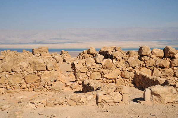 Ruins in the center of the plateau, Masada