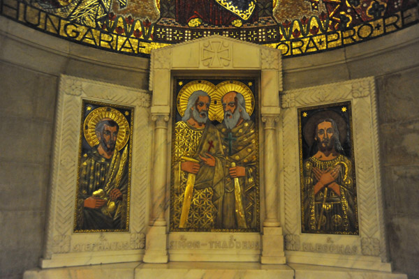 Altar of the Hungarian chapel - St. Stephanus, St Simon, St Thaddeus, St Kleophas