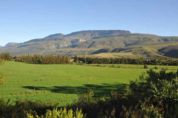 Langeberg Mountain Range separating the Overberg and the Little Karoo