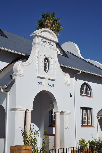 Town Hall - Stadsaal - Ladismith