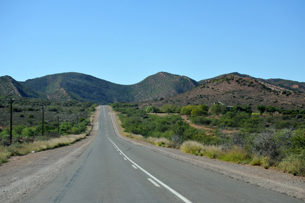 R62 tourist route through the Little Karoo