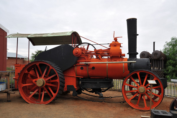 Steam-driven tractor, the Big Hole museum, Kimberely