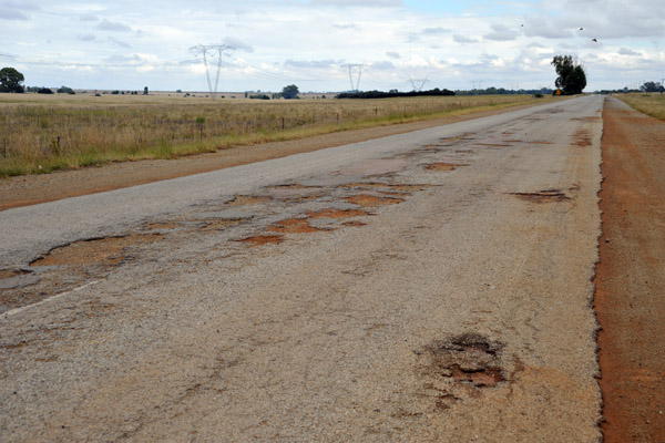 R59 in terrible shape, Free State Province