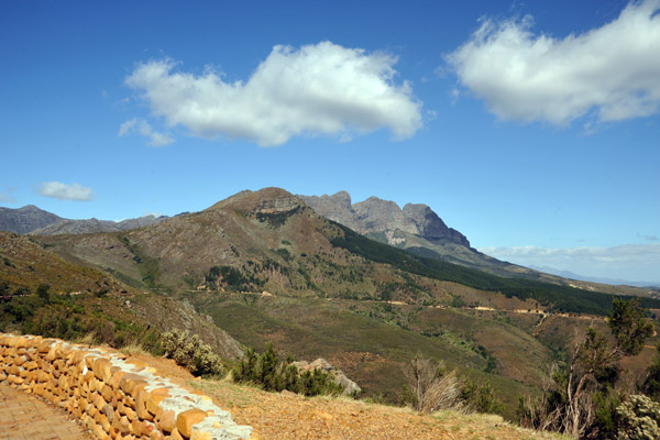 Kleine Drakensteinsberge from the R301 viewpoint