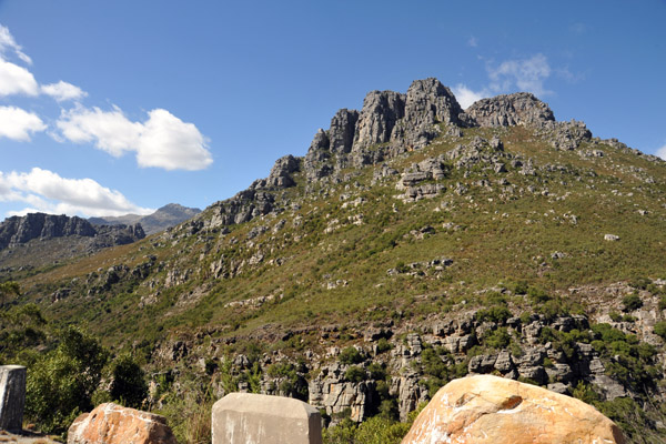 Heading down the east side of Bain's Kloof Pass