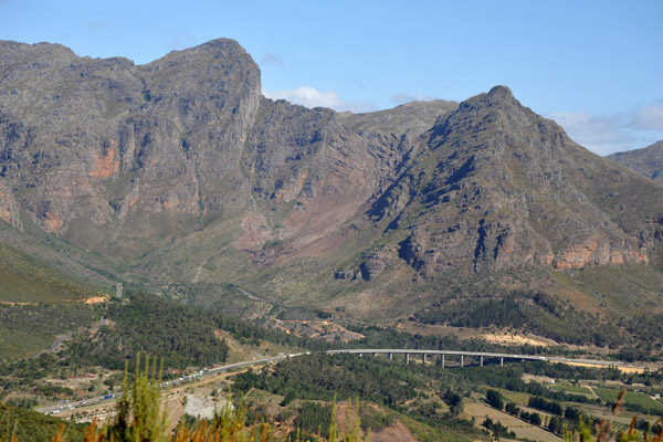 The N1 as it emerges on the west side of the Huguenot Tunnel