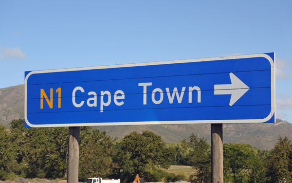 Road sign for the N1 to Cape Town