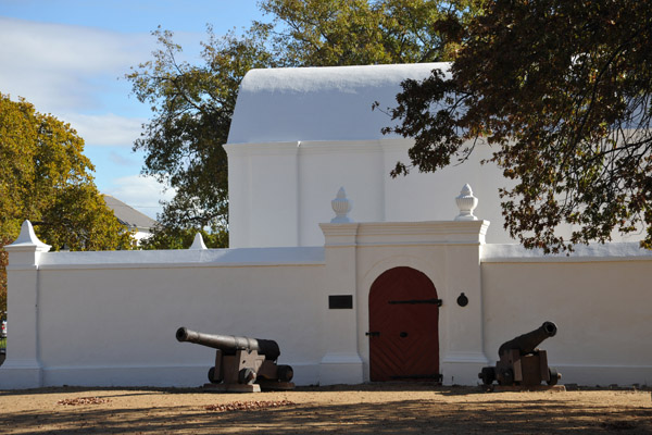 V.O.C. Kruithuis (Powder House) with cannons