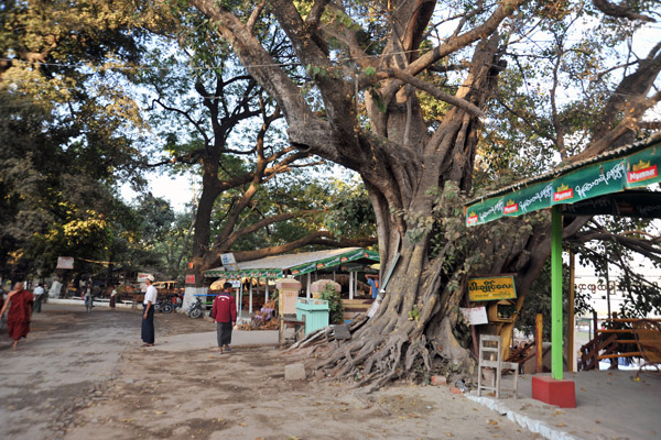 Amarapura - west end of the Teak Bridge