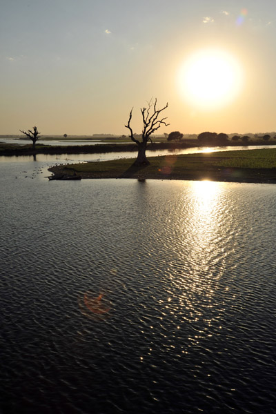 Late afternoon sun, Amarapura