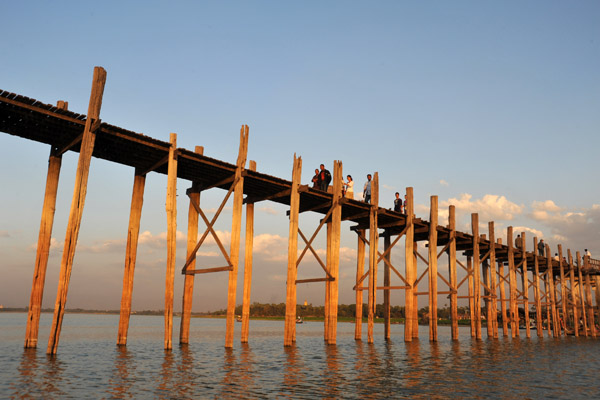 U Bein's Bridge (Teak Bridge), Amarapura