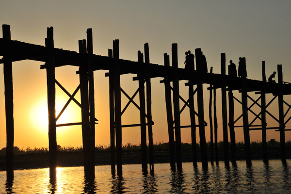 U Bein's Bridge (Teak Bridge) at sunset, Amarapura