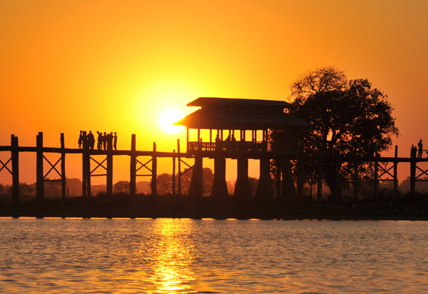 Pavilion on the Teak Bridge at sunset, Lake Taungthaman, Amarapura