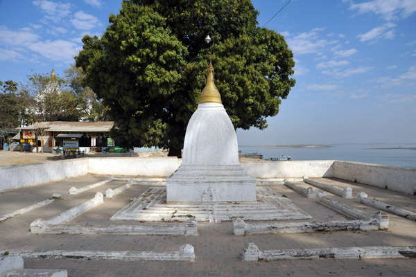 Pandaw Paya - architect's model of Mingun Paya as envisioned by King Bodawpaya in 1790