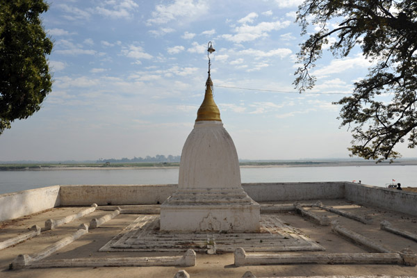 The stupa, had it been completed, was to be 150m high, taller than the Great Pyramid (146.5m)