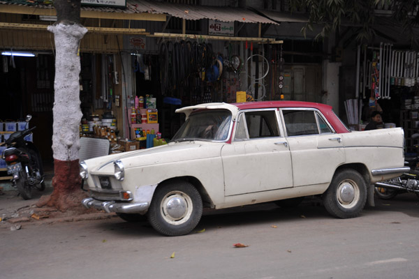 Old car in Mandalay