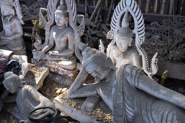 Dust-covered Buddhas at Soe Moe Myanmar Traditional Handicrafts