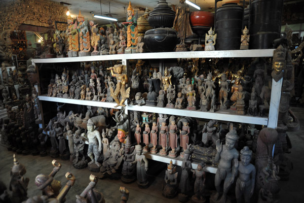 Large handicraft shop - Soe Moe, Mandalay