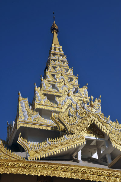 Pyat-that roof, Mahamuni Paya, Mandalay