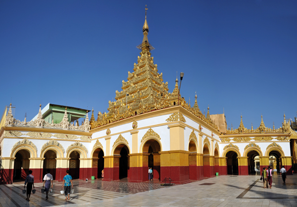 Mahamuni Paya courtyard and golden roof, Mandalay