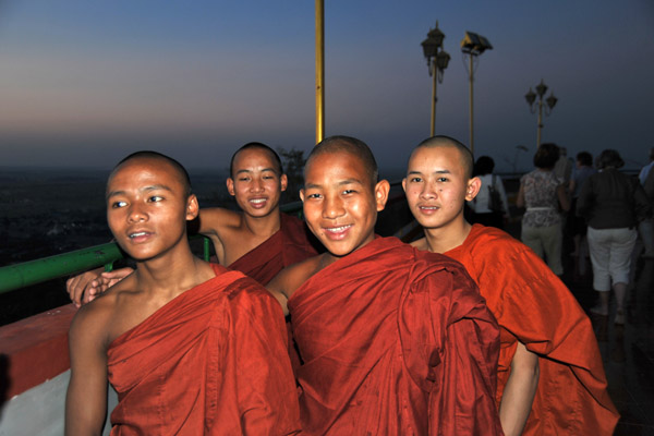 Burmese monks, Mandalay