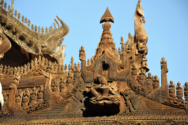 ...if this is what King Thibaw Min gave away (in 1880), one can only imaging what he had kept for himself