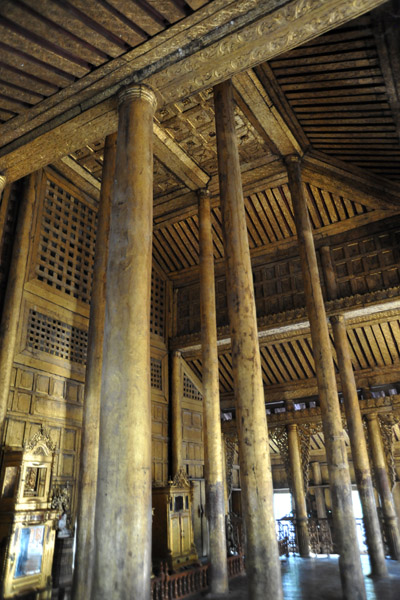 Pillars of the Great Western Hall, Shwenanday Kyaung