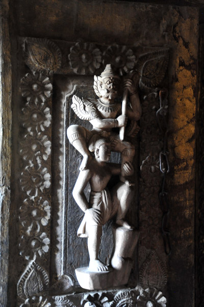 Woodcarving, Shwenanday Kyaung