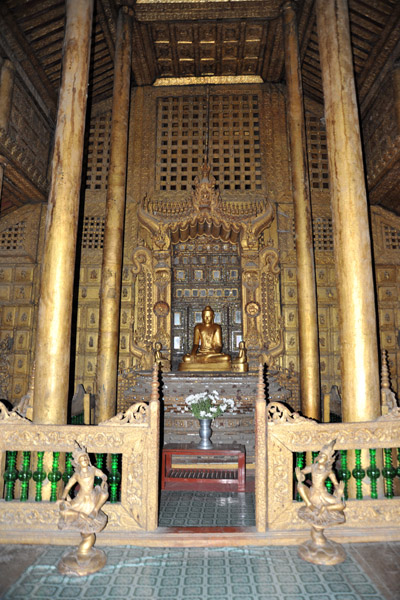 Eastern Hall of Golden Palace Monastery