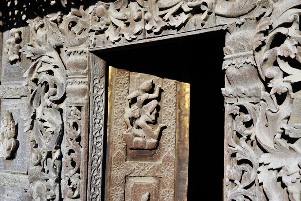 Western door, Shwenanday Kyaung - Golden Palace Monastery