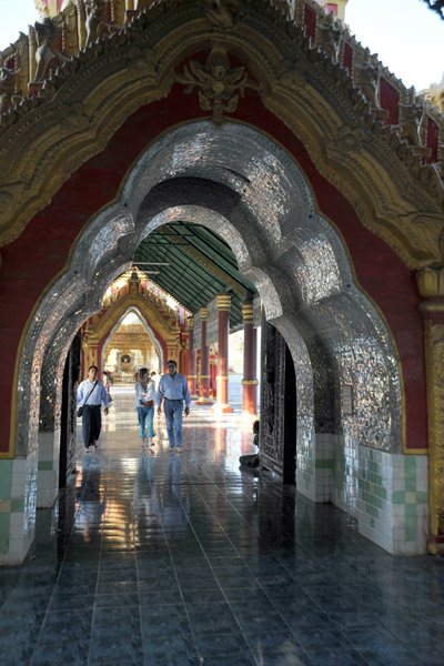 Mirrored entrance corridor leading to the center of Kuthodaw Paya