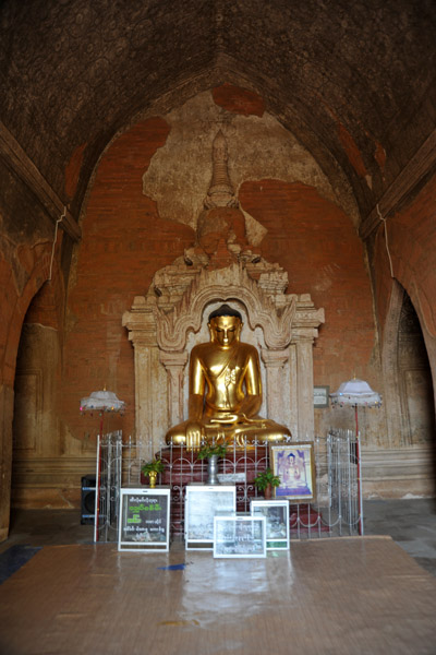 Buddha with offering boxes, Htilominlo Guphaya