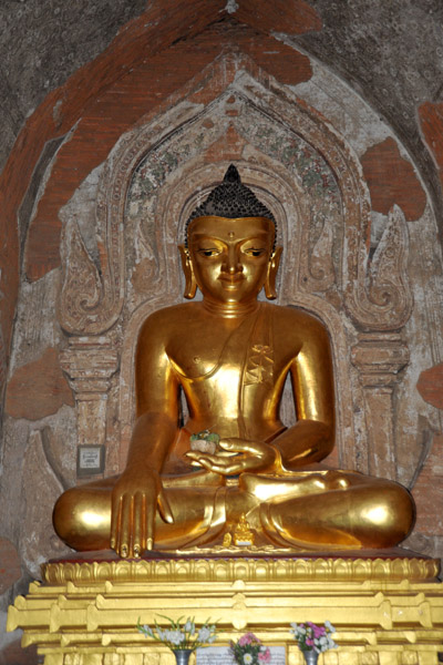 Htilominlo Guphaya Buddha image
